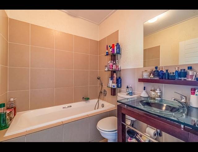 2 BEDROOM APARTMENT FOR SALE IN JACKAL CREEK GOLF ESTATE